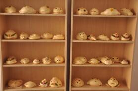 超市为什么要选择木质的面点柜